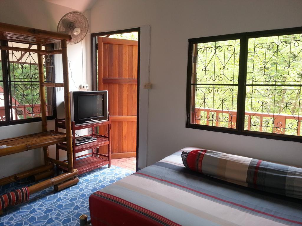 Ban Sabai Sabai Guest House Kanchanaburi Bilik gambar