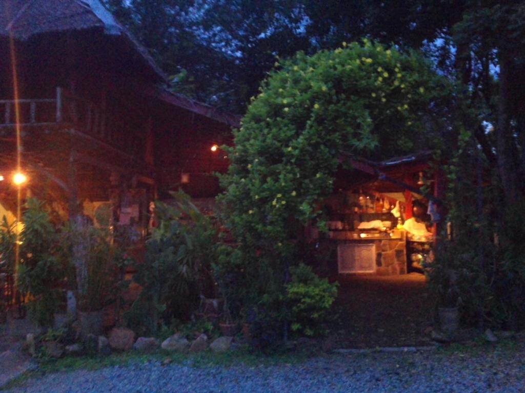 Ban Sabai Sabai Guest House Kanchanaburi Luaran gambar